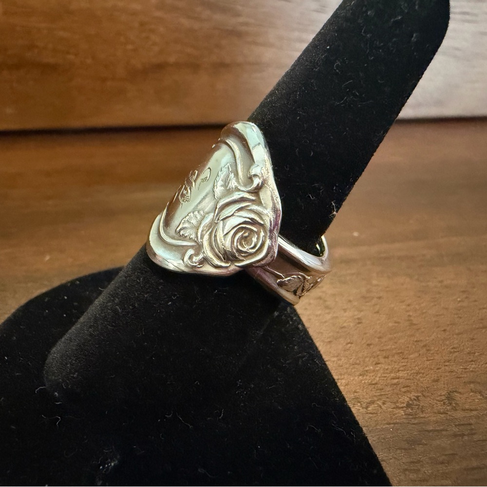 “B” Engraved Spoon Ring - Picture 3 of 13